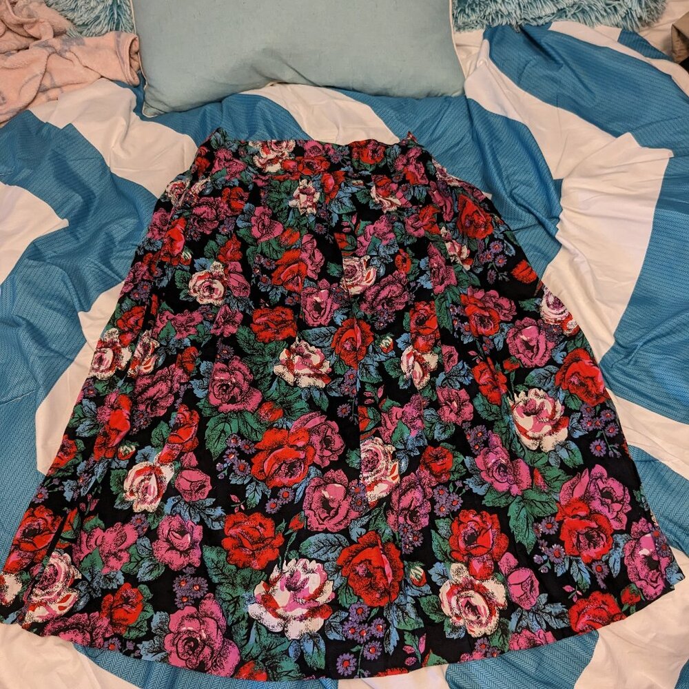 Via Sant Andrea Vintage Floral Midi Skirt โ 34" Waist - Picture 2 of 5